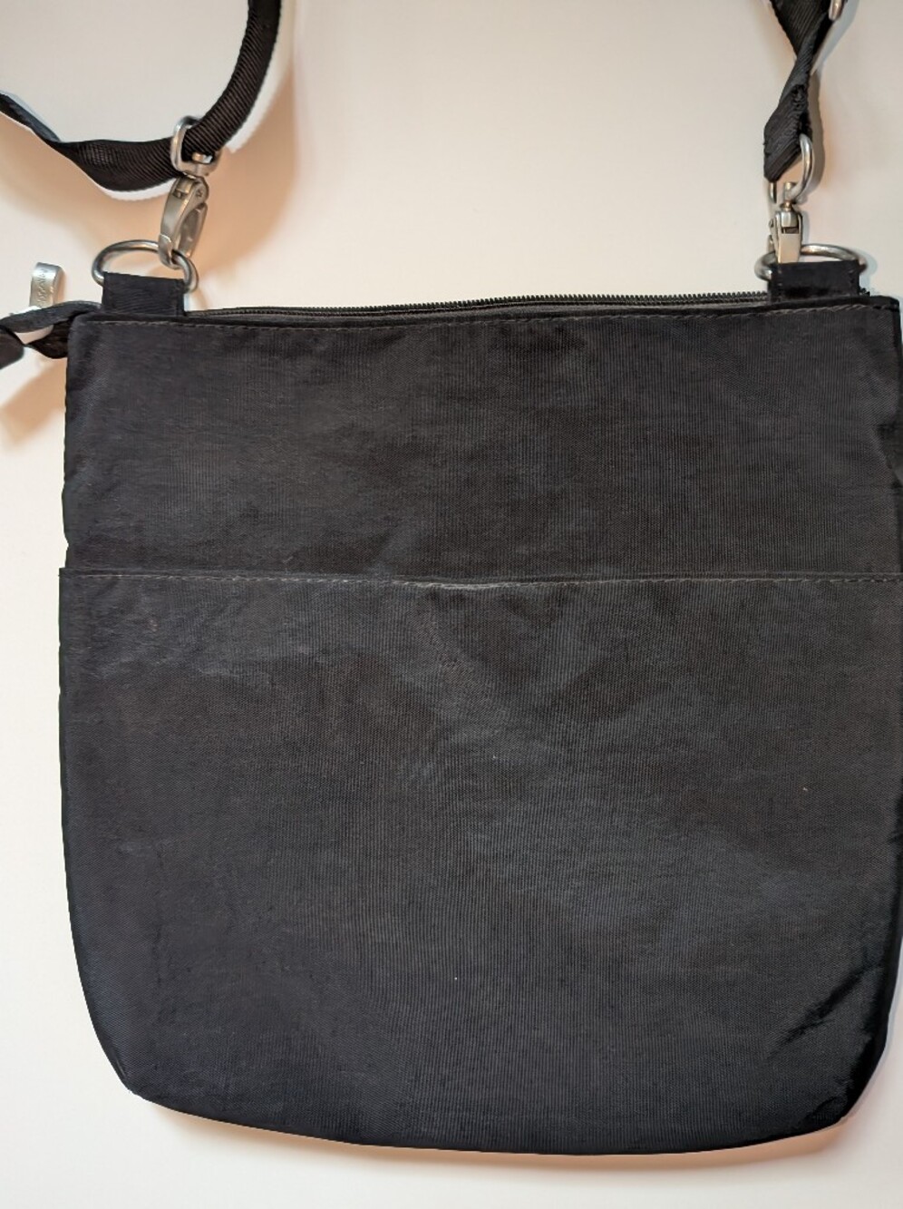 Baggallini Black Crossbody Organizer Bag - Picture 7 of 8